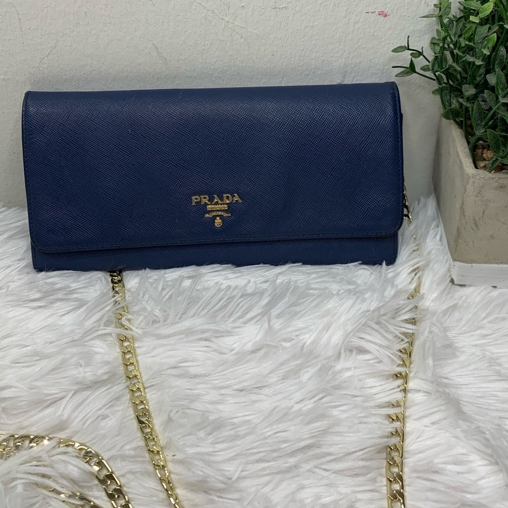 Authentic Prada Wallet on Chain